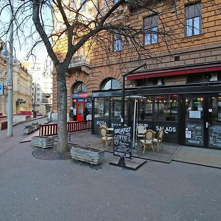 Cosy Cottage - Cheerful Apartment In The Center Budapest Eksteriør billede