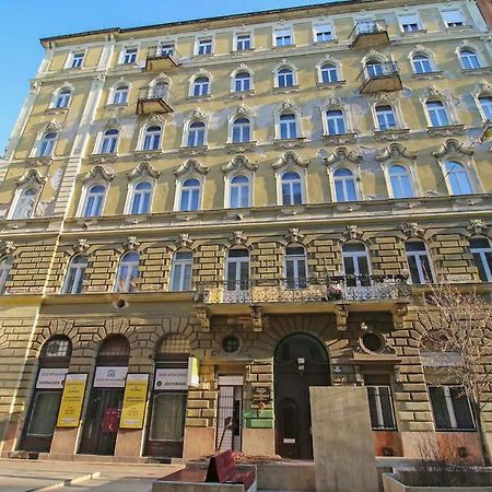 Cosy Cottage - Cheerful Apartment In The Center Budapest Eksteriør billede