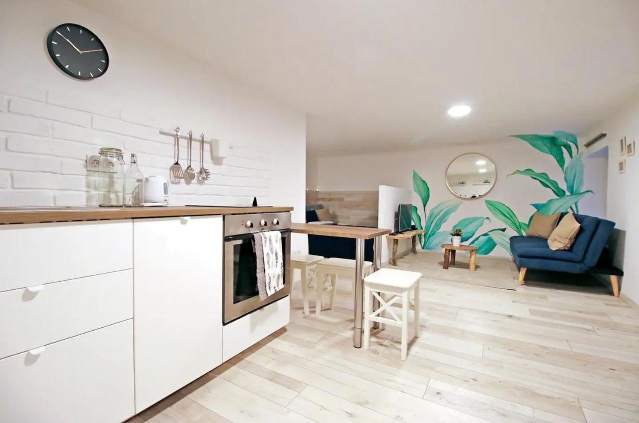 Cosy Cottage - Cheerful Apartment In The Center Budapest Eksteriør billede